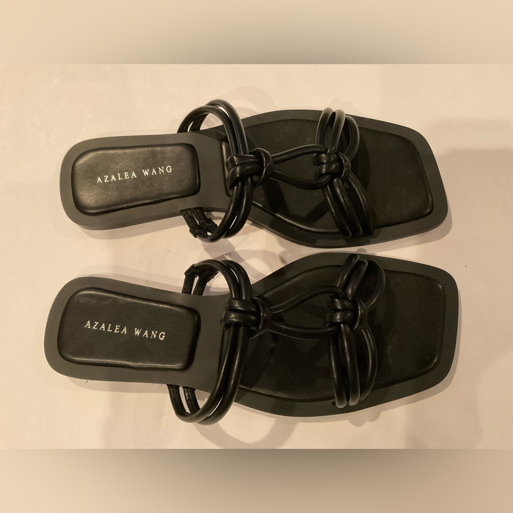 Azalea Wang black resort wear pool shoes size 38 EU | 7.5 US NWOT